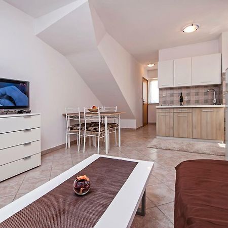 Apartmani Sara-Andrea Rovinj Exteriör bild